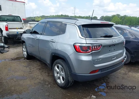 2019 Jeep Compass Latitude 4X4 from USA, damaged, VIN 3C4NJDBB1KT682739